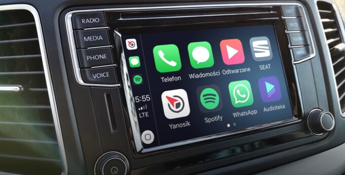 Najnowsza aktualizacja iPhone’a zabija CarPlay. Nikt nie wie jak to naprawić
