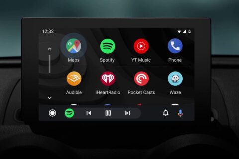 Google wyłącza Android Auto. Kierowcy dostają powiadomienia