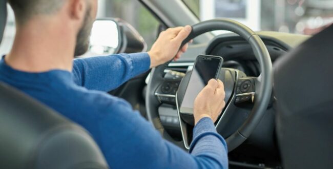 Smartfon T Phone z niecodziennym pomysłem. Sztuczna inteligencja zastąpi aplikacje