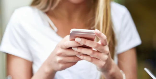 Polacy nareszcie lepiej chronieni. Oszuści już nic nie wyłudzą na tego typu SMS-a