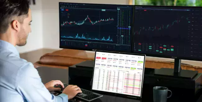 Asus prezentuje duży składany ekran oraz laptopa korzystającego z AI. Przyszłość maluje się na naszych oczach