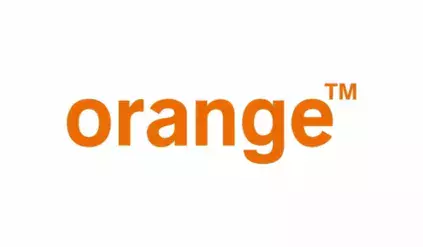 Orange wycofuje opłatę dla klientów. Dobre wiadomości dla użytkowników oferty na kartę