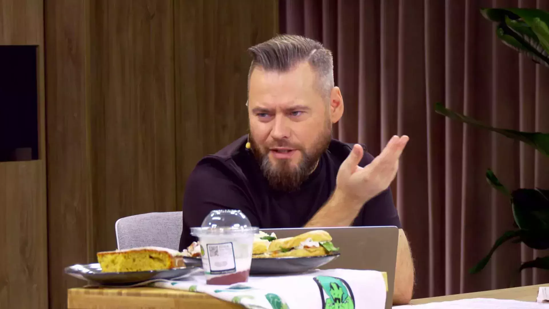 Krzysztof Stanowski oddał Teslę
